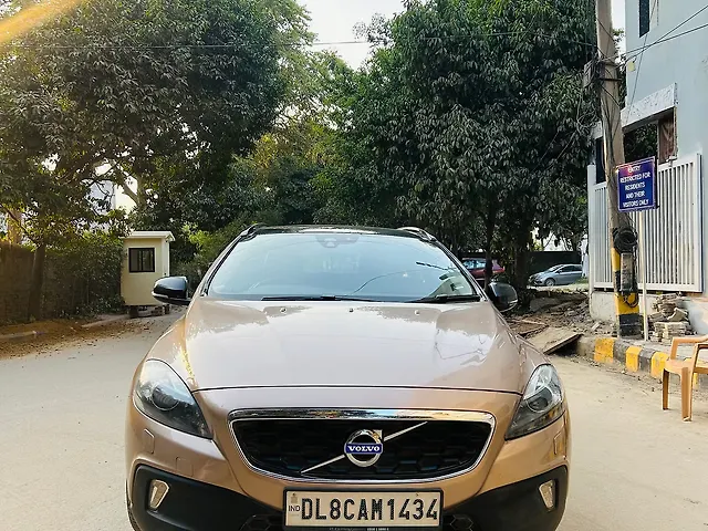 Used 2015 Volvo V40 in Gurgaon