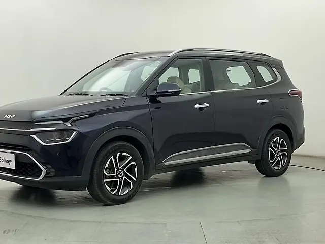 Used 2023 Kia Carens in Thane