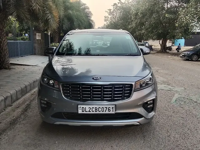 Used 2020 Kia Carnival in Delhi