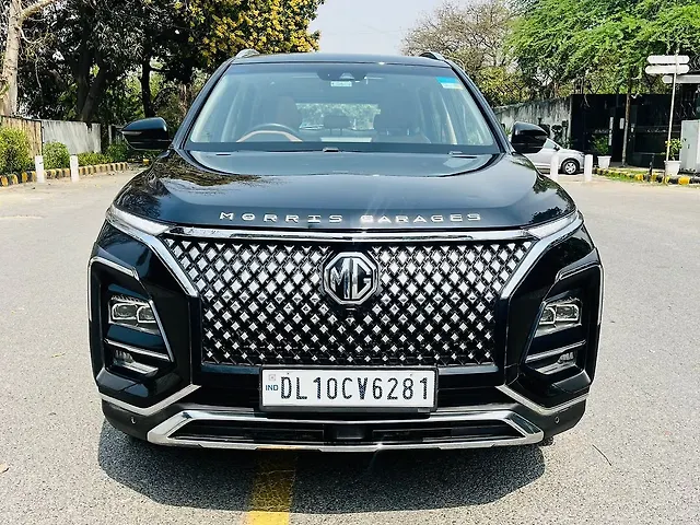Used 2023 MG Hector Plus in Delhi