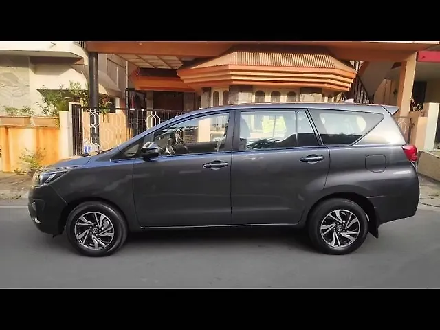 Used Toyota Innova Crysta [2020-2023] GX 2.4 AT 8 STR in Bangalore