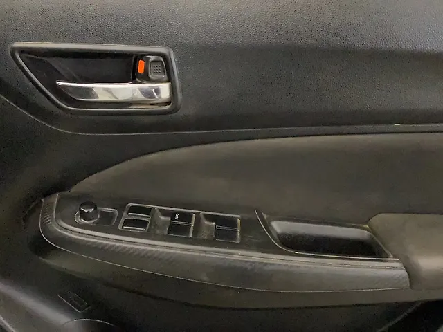 Used Maruti Suzuki Swift VXi Petrol Manual in Delhi