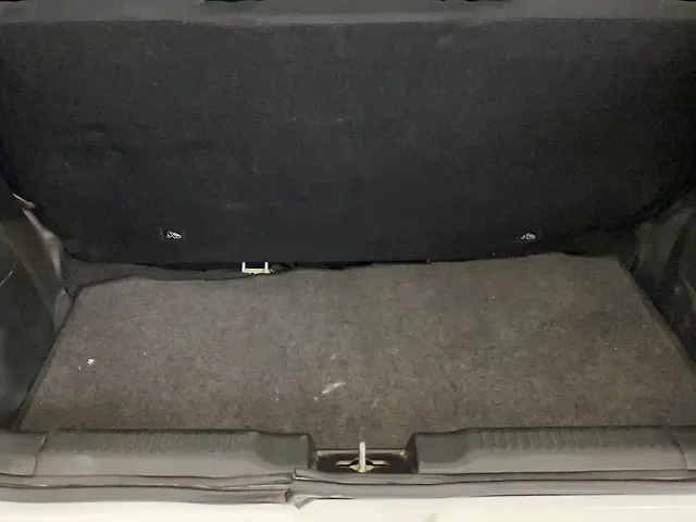 Used Maruti Suzuki Swift VXi Petrol Manual in Delhi
