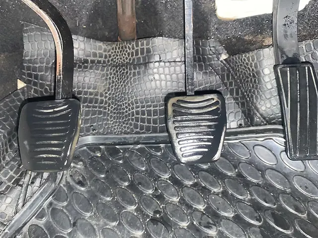 Used Mahindra XUV300 [2019-2024] 1.5 W6 [2019-2020] in Bangalore