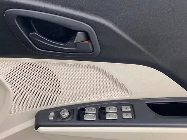 Used Mahindra XUV300 [2019-2024] 1.5 W6 [2019-2020] in Bangalore