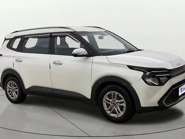 Used 2023 Kia Carens in Thane