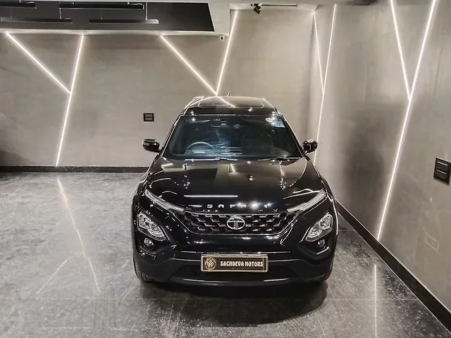 Used 2022 Tata Safari in Delhi