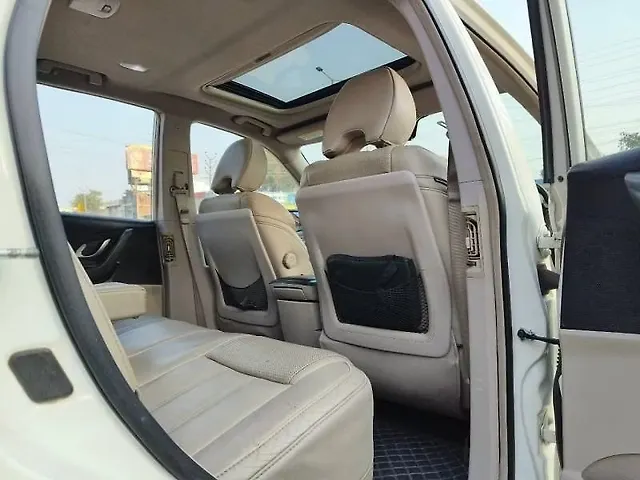 Used Mahindra XUV500 [2015-2018] W10 in Kanpur