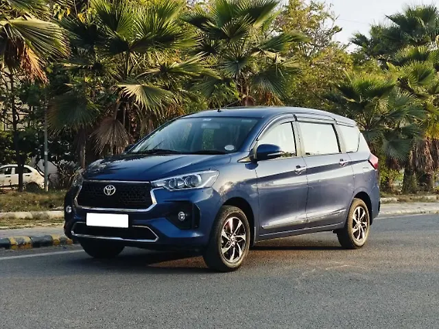 Used 2025 Toyota Rumion in Delhi