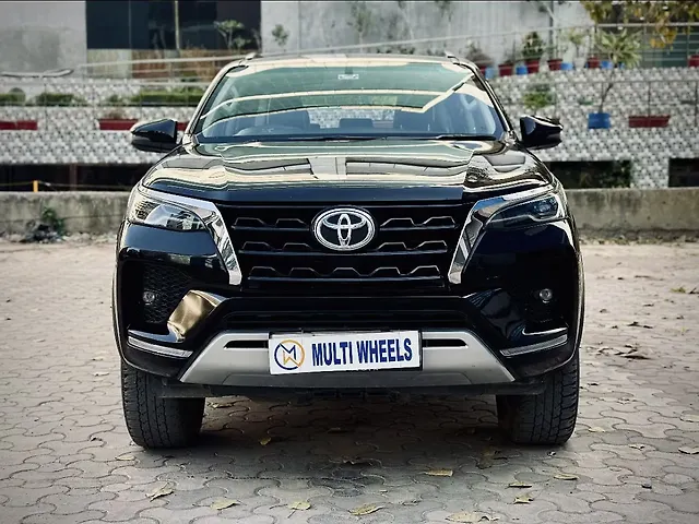 Used 2025 Toyota Fortuner in Delhi Used 2025 Toyota Fortuner in Delhi