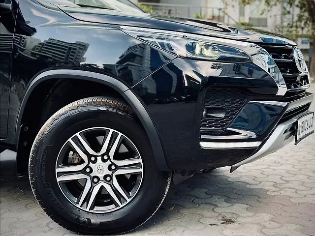 Used Toyota Fortuner 4x2 2WD Diesel 2.8L Turbo Automatic in Delhi