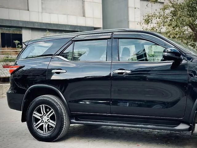 Used Toyota Fortuner 4x2 2WD Diesel 2.8L Turbo Automatic in Delhi