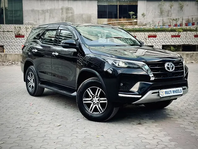 Used Toyota Fortuner 4x2 2WD Diesel 2.8L Turbo Automatic in Delhi