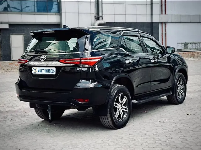 Used Toyota Fortuner 4x2 2WD Diesel 2.8L Turbo Automatic in Delhi