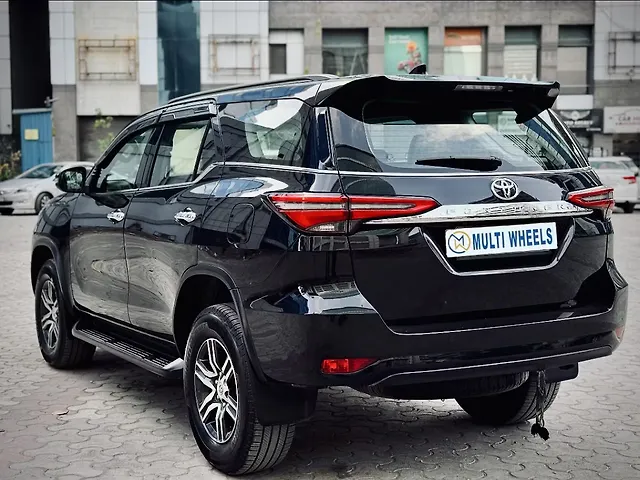 Used Toyota Fortuner 4x2 2WD Diesel 2.8L Turbo Automatic in Delhi