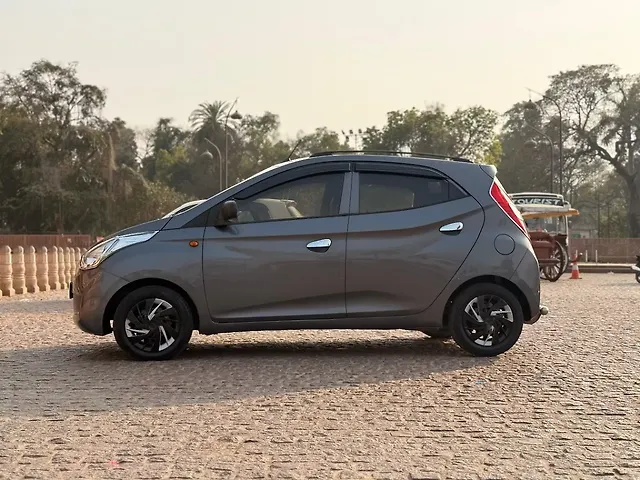 Used Hyundai Eon Magna + AirBag in Lucknow