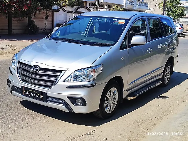 Used 2014 Toyota Innova in Jaipur Used 2014 Toyota Innova in Jaipur