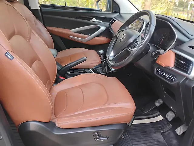 Used MG Hector Plus [2020-2023] Sharp 2.0 Diesel Turbo MT 6-STR Dual Tone in Agra