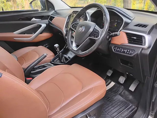 Used MG Hector Plus [2020-2023] Sharp 2.0 Diesel Turbo MT 6-STR Dual Tone in Agra