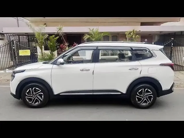 Used Kia Carens [2022-2023] Luxury Plus 1.4 Petrol DCT 6 STR in Bangalore