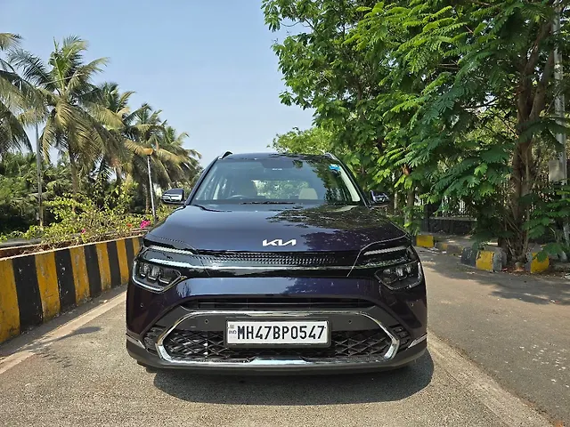 Used 2023 Kia Carens in Mumbai