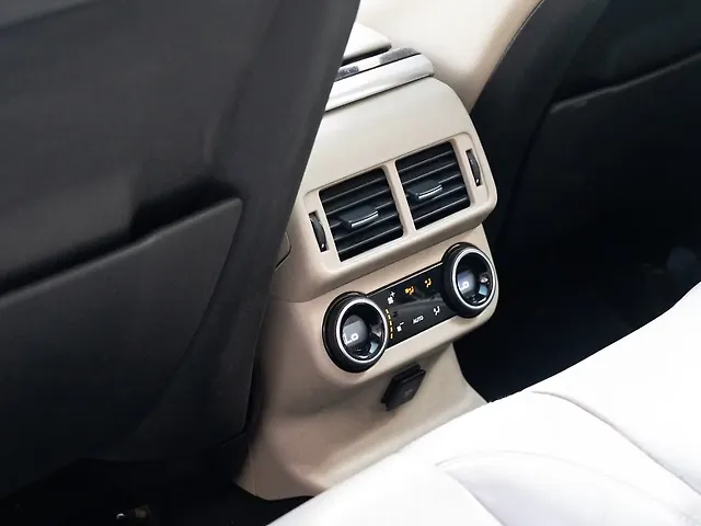 Used Land Rover Range Rover Velar [2017-2023] 2.0 R-Dynamic SE Petrol 250 in Delhi