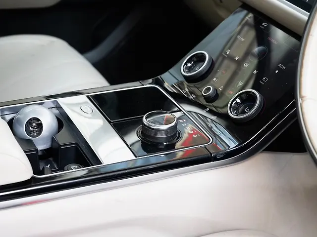 Used Land Rover Range Rover Velar [2017-2023] 2.0 R-Dynamic SE Petrol 250 in Delhi