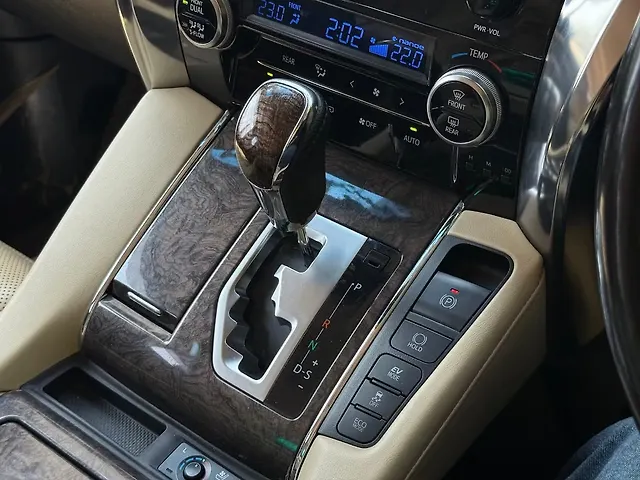 Used Toyota Vellfire [2020-2023] Hybrid in Mumbai