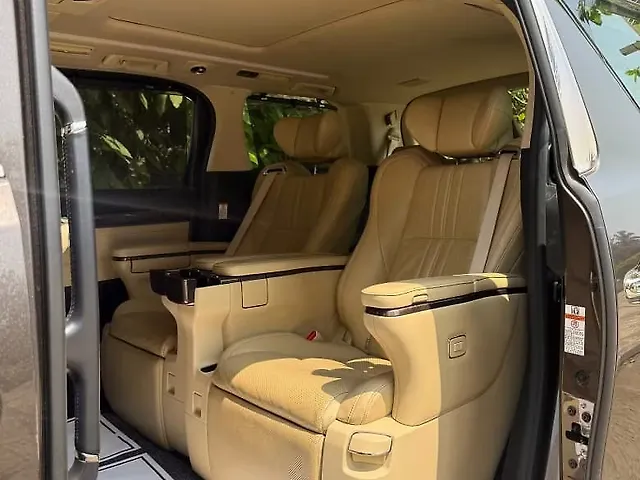 Used Toyota Vellfire [2020-2023] Hybrid in Mumbai