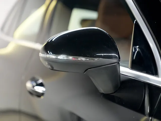 Used Mercedes-Benz GLC 300 4MATIC in Delhi