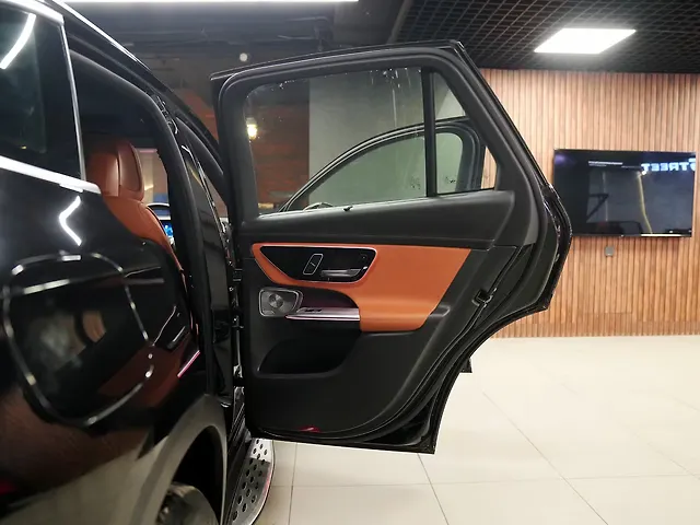 Used Mercedes-Benz GLC 300 4MATIC in Delhi