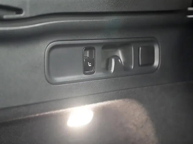 Used Mercedes-Benz GLC 300 4MATIC in Delhi
