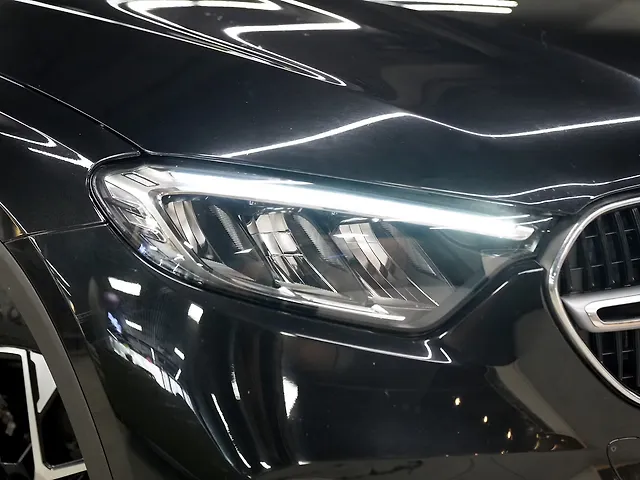 Used Mercedes-Benz GLC 300 4MATIC in Delhi