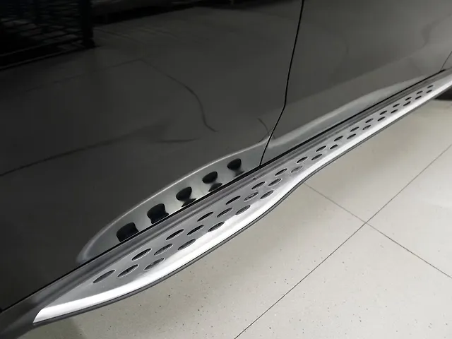 Used Mercedes-Benz GLC 300 4MATIC in Delhi