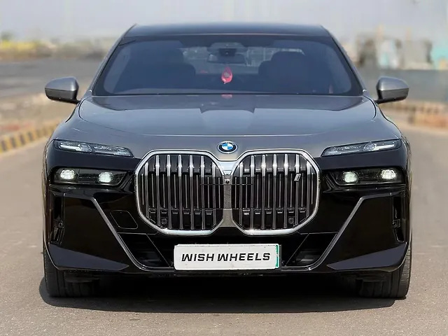 Used 2023 BMW i7 in Mumbai