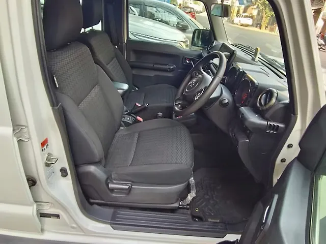Used Maruti Suzuki Jimny Alpha Petrol Automatic Dual Tone in Kanpur Used Maruti Suzuki Jimny Alpha Petrol Automatic Dual Tone in Kanpur