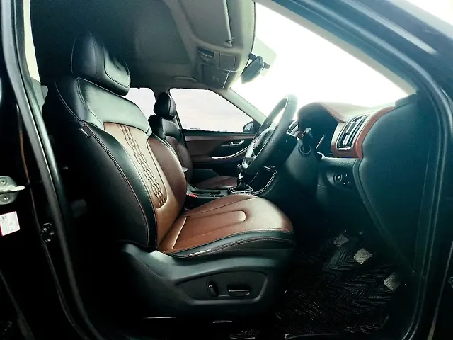 Used Hyundai Alcazar [2021-2023] Signature 6 STR 1.5 Diesel in Ahmedabad