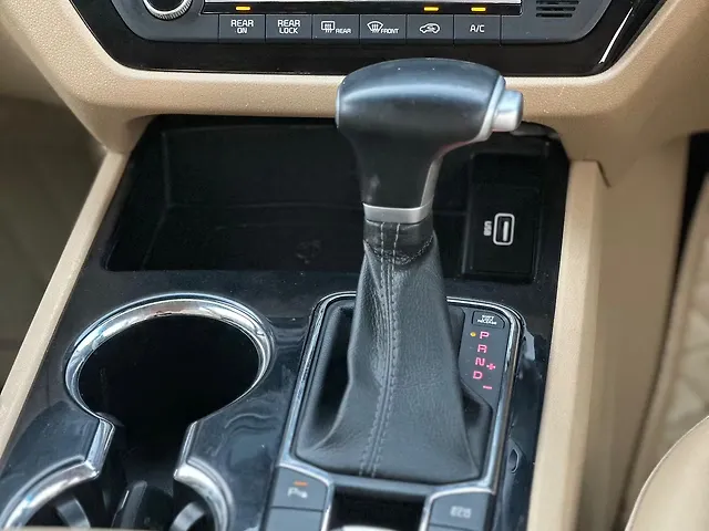Used Kia Carnival [2020-2023] Limousine Plus 7 STR in Surat
