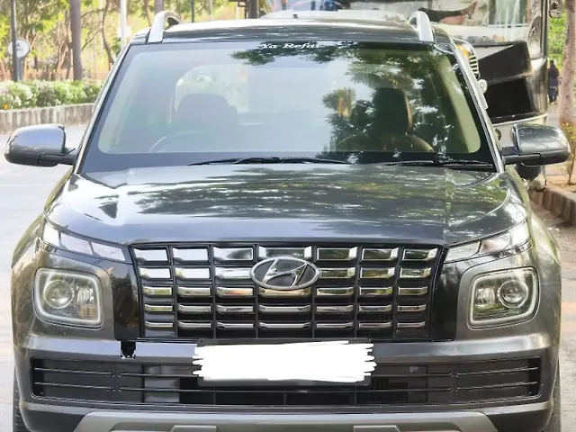 Used 2024 Hyundai Venue in Mumbai