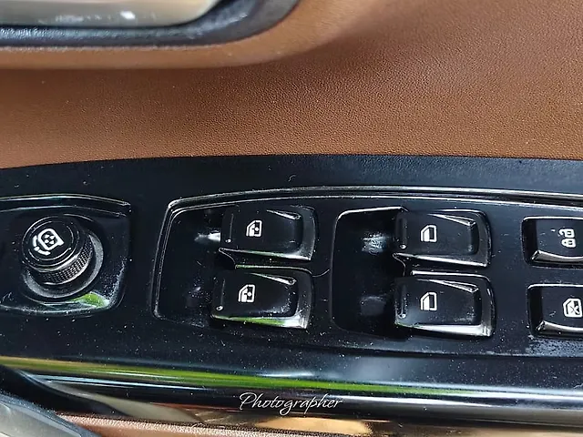 Used Mahindra Scorpio N Z8 Diesel MT 2WD 7 STR [2023-2024] in Kolkata