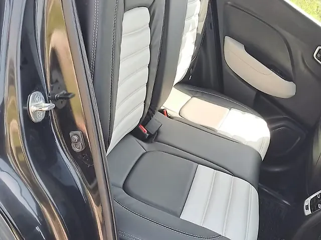 Used Hyundai Venue [2023-2025] SX 1.2 Petrol in Rudrapur