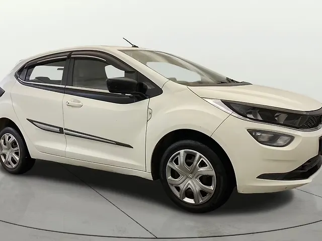 Used 2022 Tata Altroz in Delhi