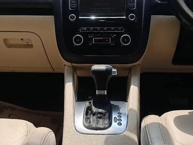 Used Volkswagen Jetta [2011-2013] Highline TDI AT in Vadodara