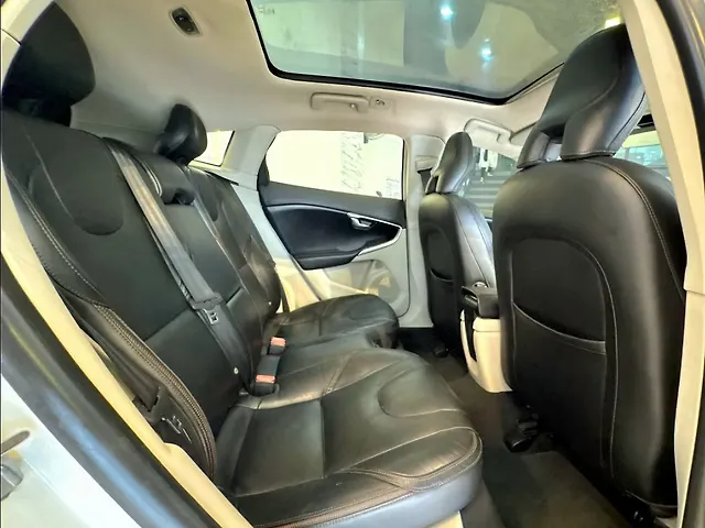 Used Volvo V40 [2016-2019] D3 R-Design in Chennai