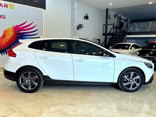 Used Volvo V40 [2016-2019] D3 R-Design in Chennai