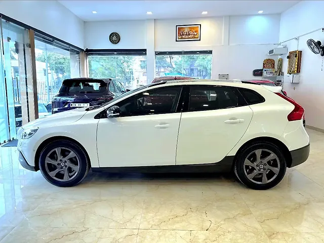 Used Volvo V40 [2016-2019] D3 R-Design in Chennai