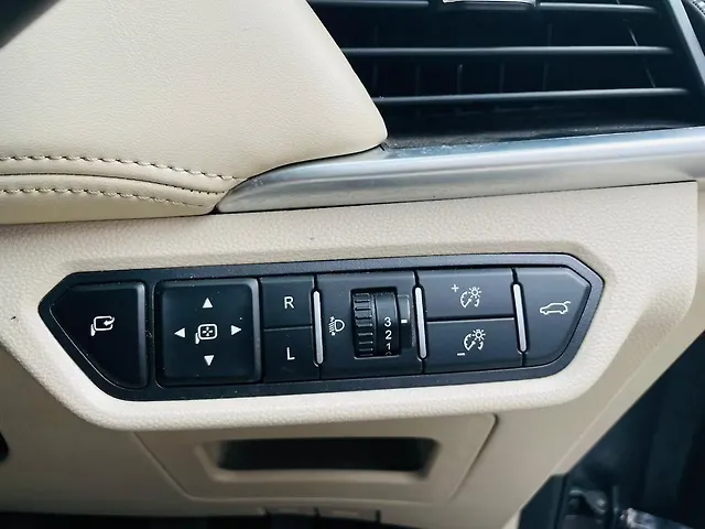 Used MG Hector [2021-2023] Sharp 1.5 Petrol Turbo Hybrid MT in Mumbai