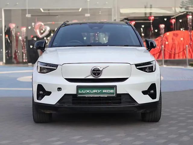 Used 2024 Volvo EX40 in Delhi