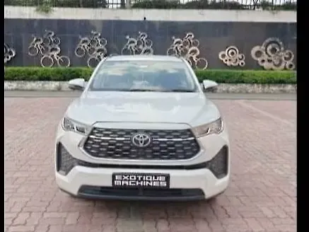 Used Toyota Innova Hycross VX (O) Hybrid (Electric + Petrol) Automatic (e-CVT) 8 STR in Lucknow