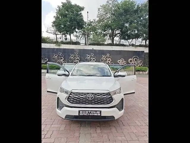 Used Toyota Innova Hycross VX (O) Hybrid (Electric + Petrol) Automatic (e-CVT) 8 STR in Lucknow